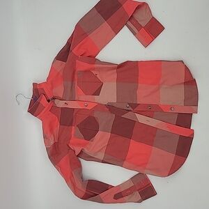 Under Armour pink salmon button down shirt youth small